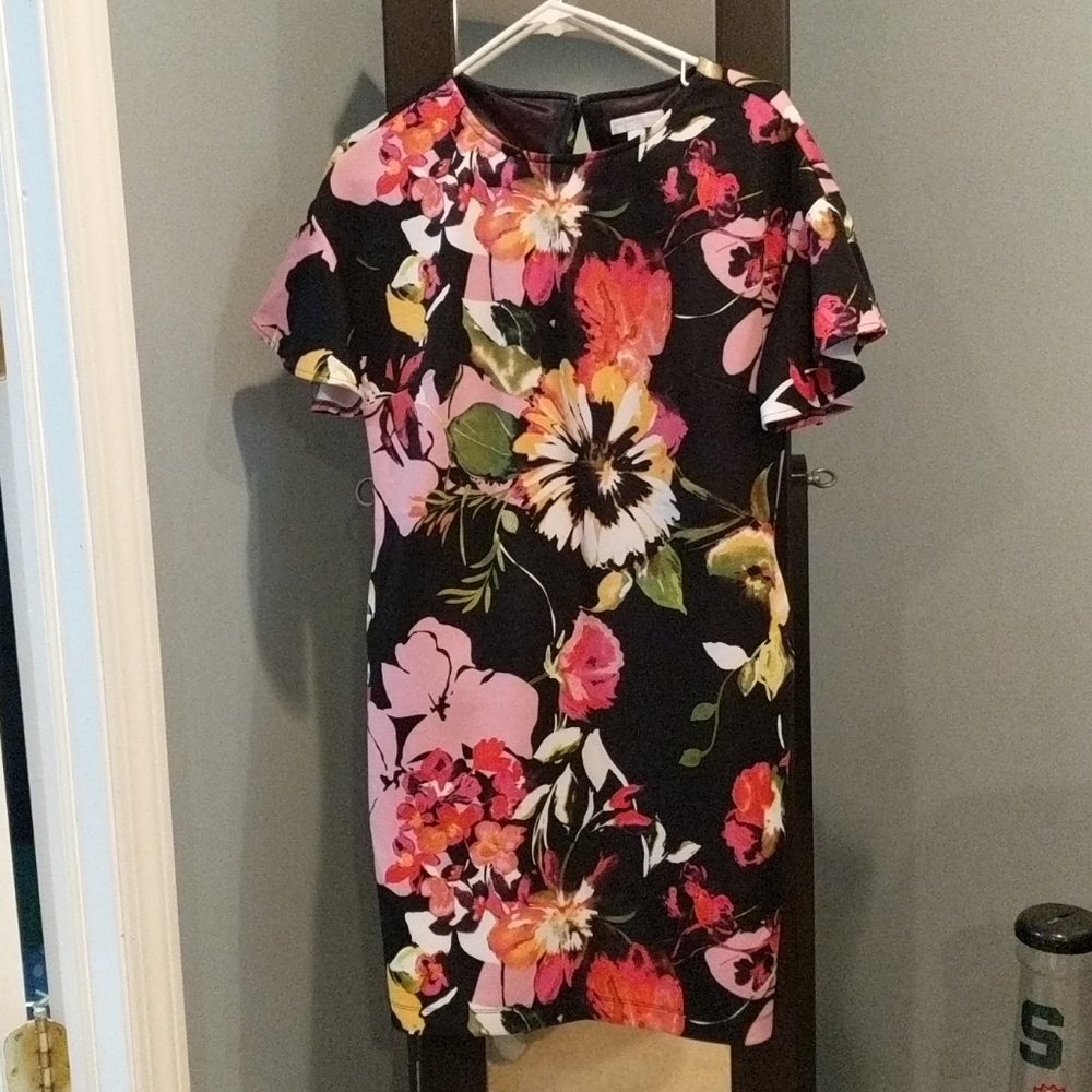 2/$20 NY & Co. Summer Floral dress
